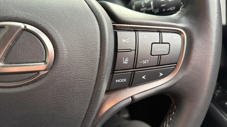 Lexus UX 250h 2.0 5dr CVT [without Nav] Hybrid Hatchback